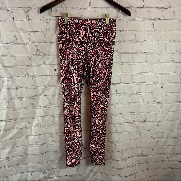 Under Armour heatgear Compression cropped Leggings sz XS 24" inseam athleisure - Picture 1 of 5